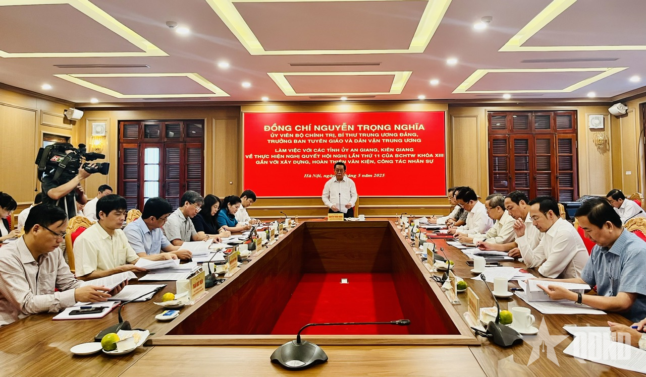 Trưởng ban Tuyên giáo và Dân vận Trung ương Nguyễn Trọng Nghĩa làm việc với các Tỉnh ủy An Giang, Kiên Giang